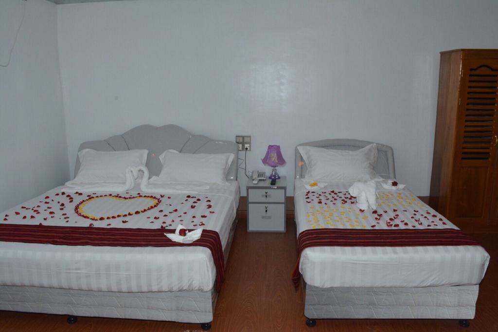 Myat Nan Taw Hotel Loi-kaw Exterior foto