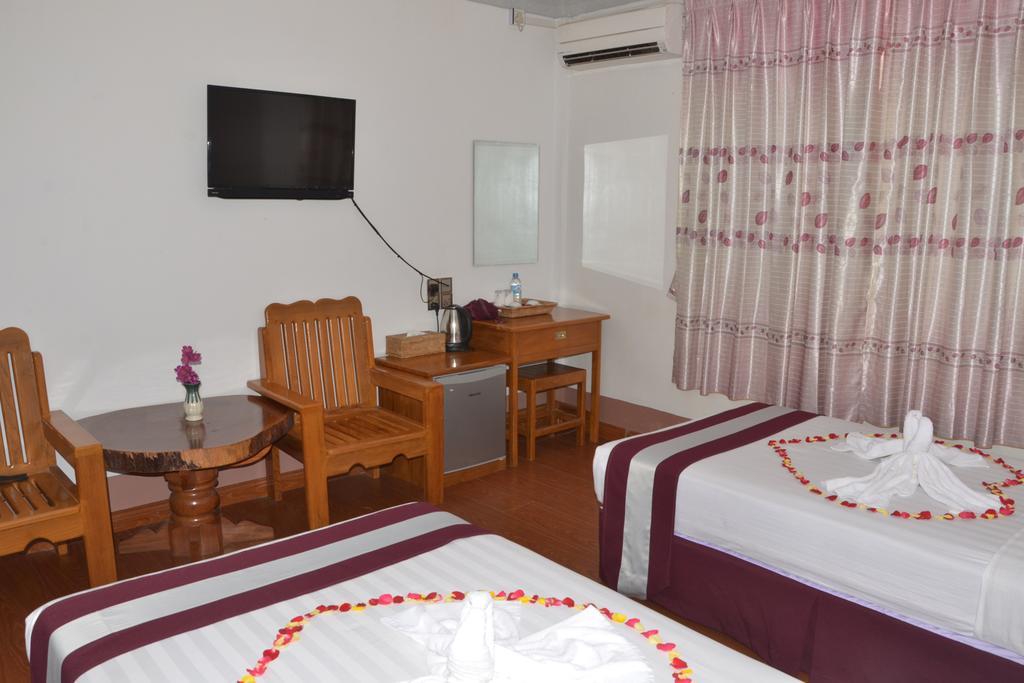 Myat Nan Taw Hotel Loi-kaw Exterior foto
